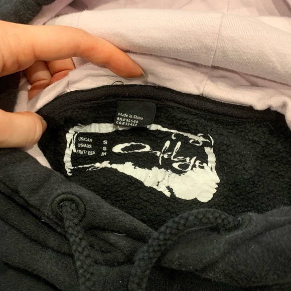 Women’s Oakley Hoodie Black and Pink Size Small - Picture 6 of 8